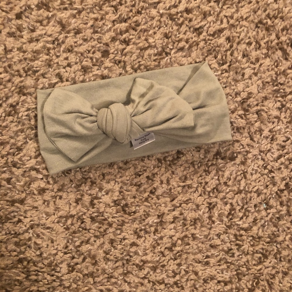 Lou Lou & Company Baby Girls Bow